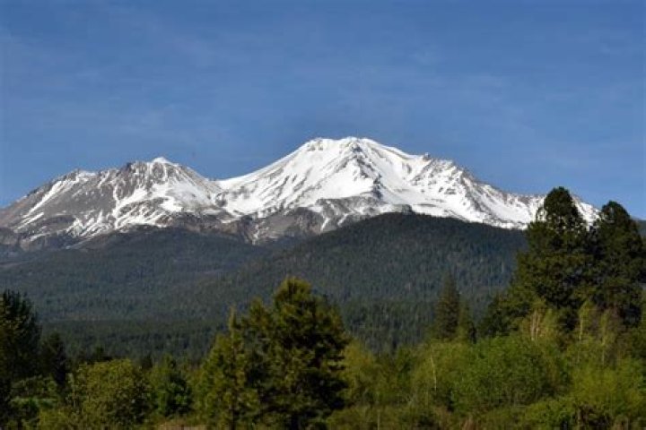 Can you see Mount Shasta from Oregon