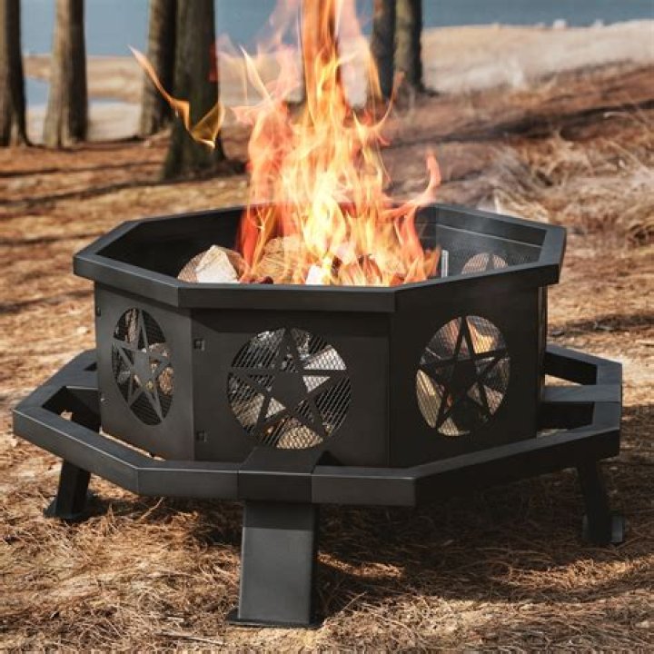 Does Corona Del Mar Have Fire Pits And Camping