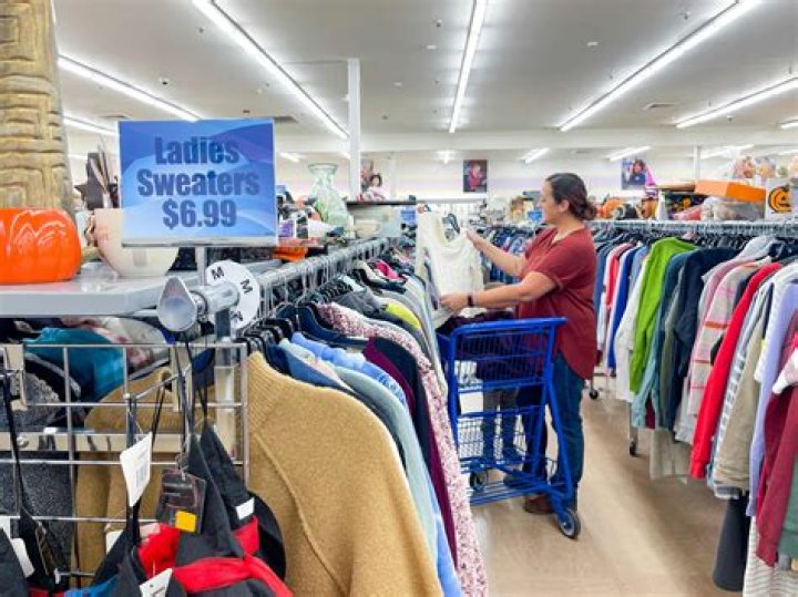 Does goodwill take all clothes