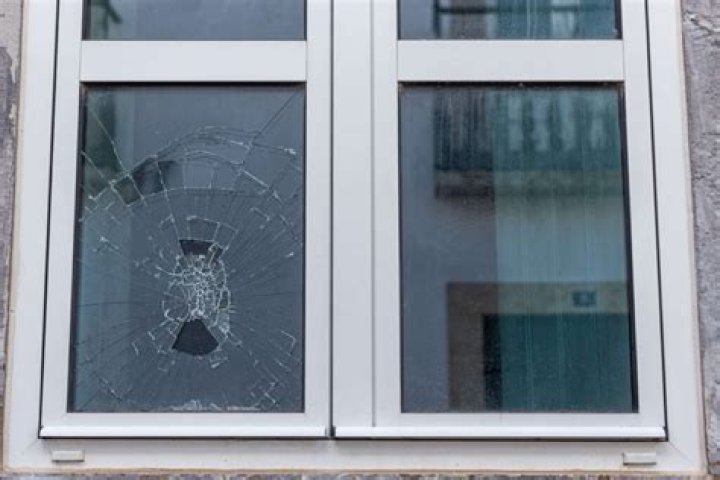 Does insurance cover window replacement
