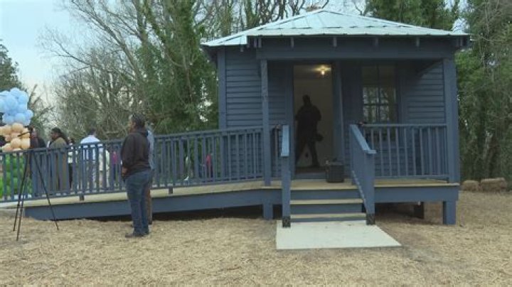 How much did the shotgun house sell for