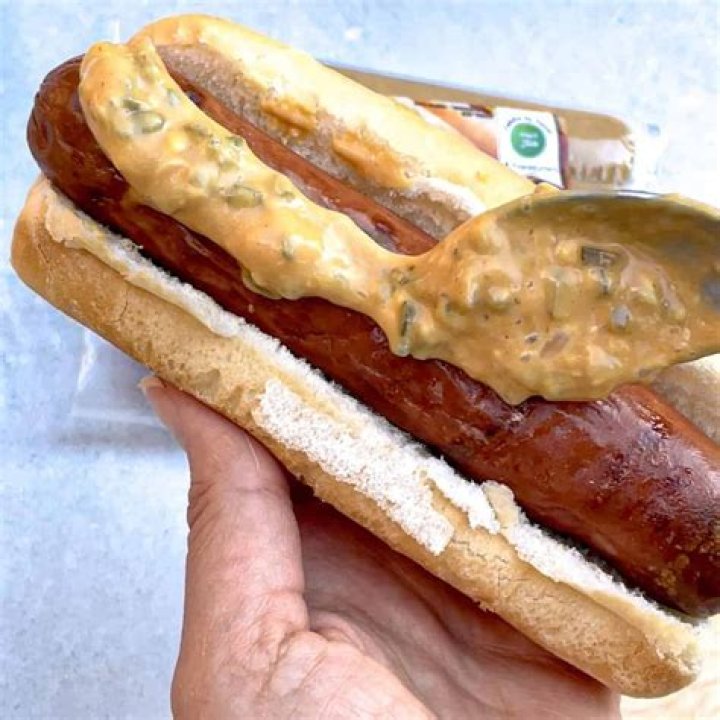 Question: Who Puts Mayo On A Hot Dog