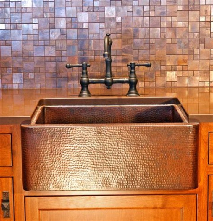 What color faucet goes with copper sink