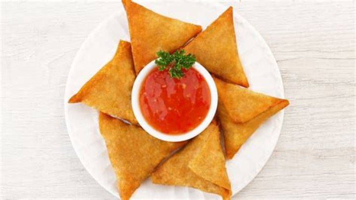 What goes with samosas