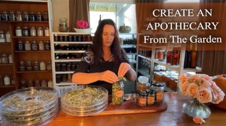 What is a herbal apothecary