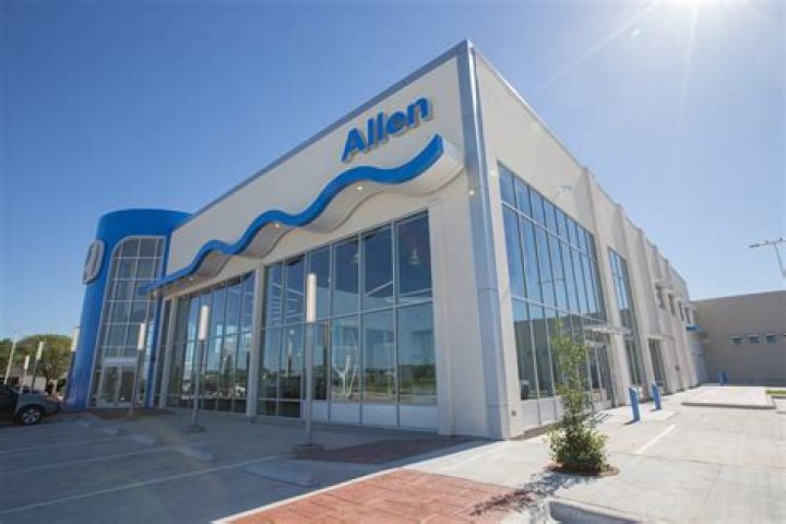 When did Allen Fieldhouse open